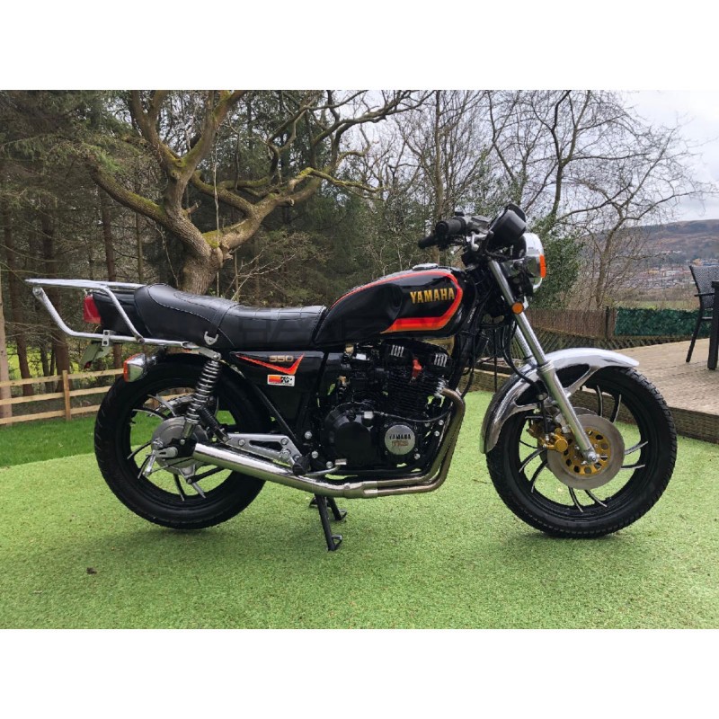 Ligne Complète Marving Racing Line pour Yamaha XJ 400 1981-1982 et XJ 550 1981-1985 Ligne Complète Marving Racing Line pour Yamaha XJ 400 1981-1982 et XJ 550 1981-1985